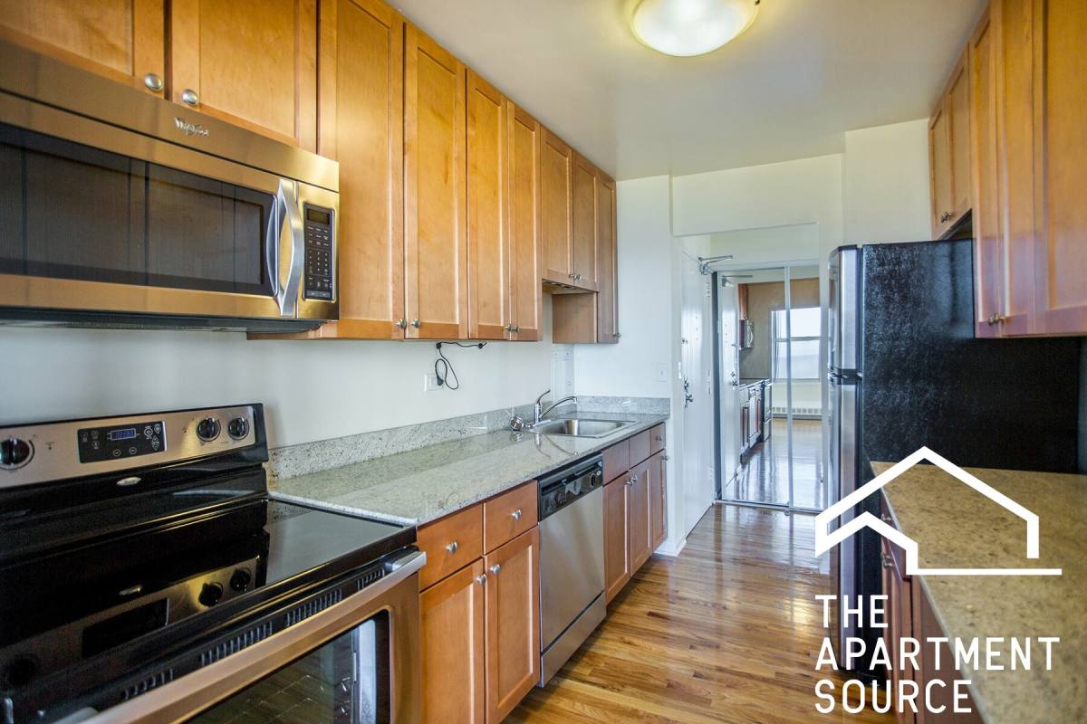 5650 N Sheridan Rd #5H, Chicago, IL 60660