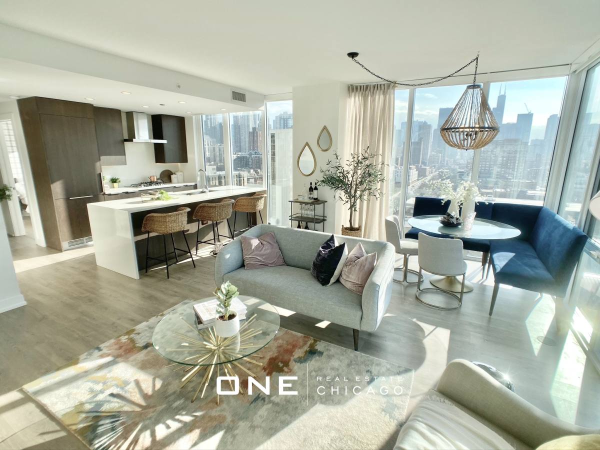 Apartment for rent at 204 W Hill, Chicago, IL 60610