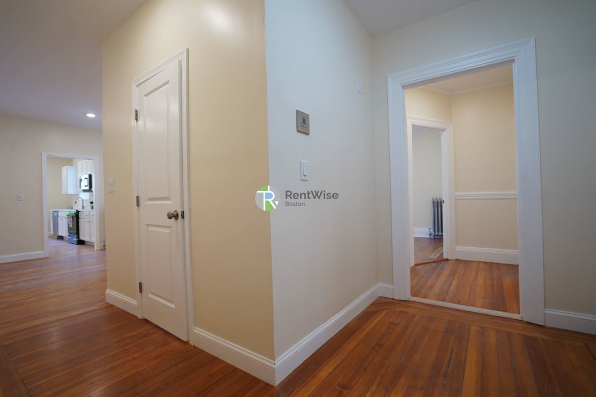 Apartment for rent at 10 Beals St, Brookline, MA 02446