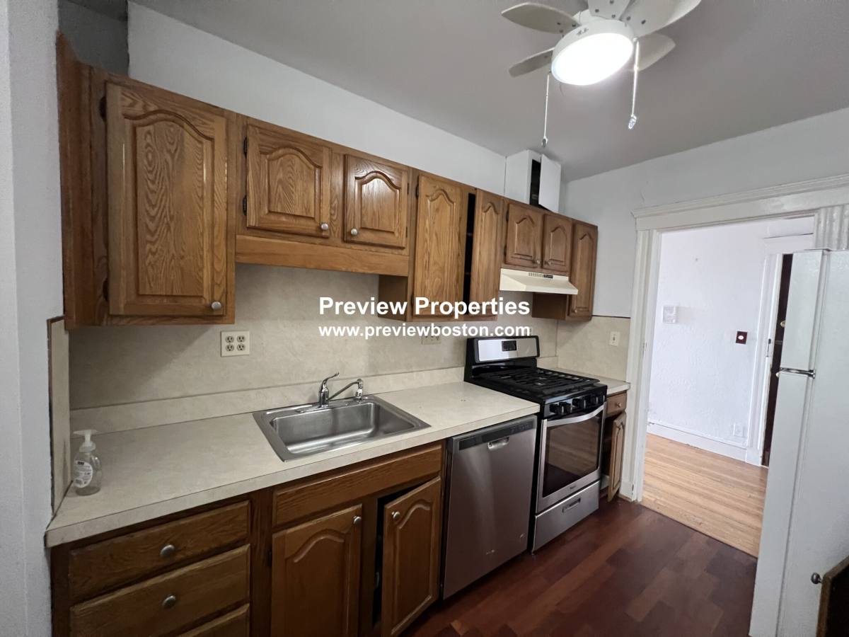Apartment for rent at 2001 Commonwealth Ave #4, Brighton, MA 02135