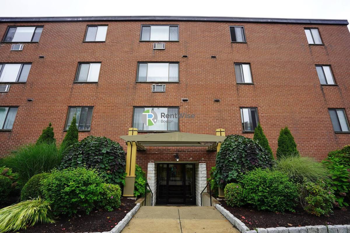 Apartment for rent at 222 Babcock St #3H, Brookline, MA 02446