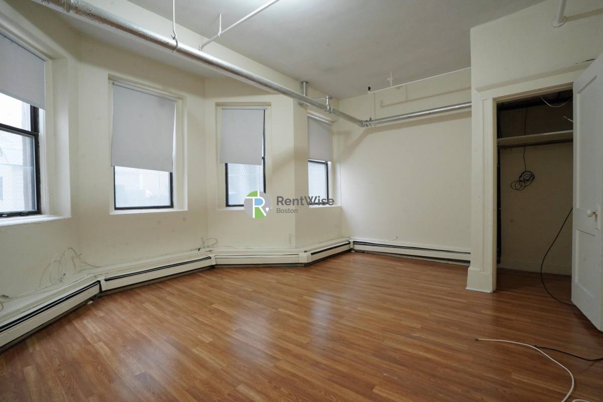 Apartment for rent at 1144 Commonwealth Ave #C, Allston, MA 02134