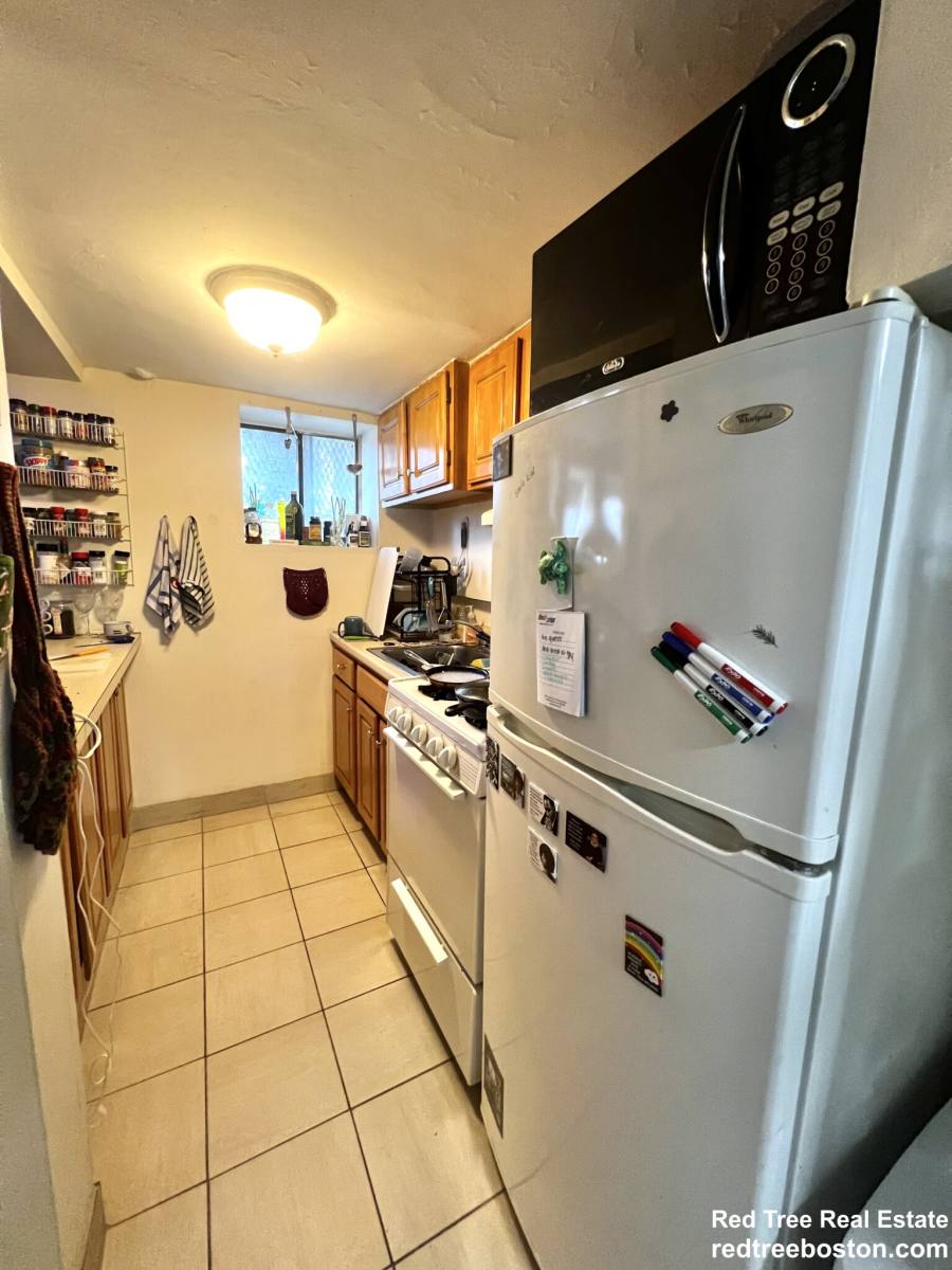 Apartment for rent at 19 Brighton Ave #A, Allston, MA 02134