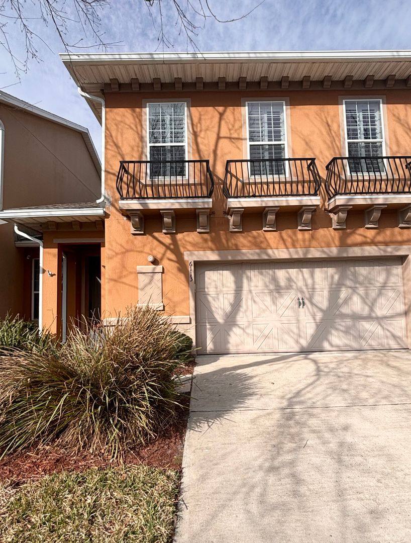 Townhouse for rent at 6113 Eclipse Circle, Jacksonville, FL 32258