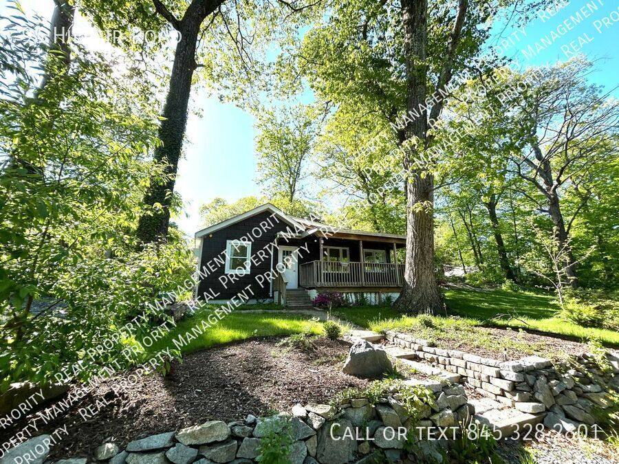 95 Hillair Rd, Lake Peekskill, NY 10537