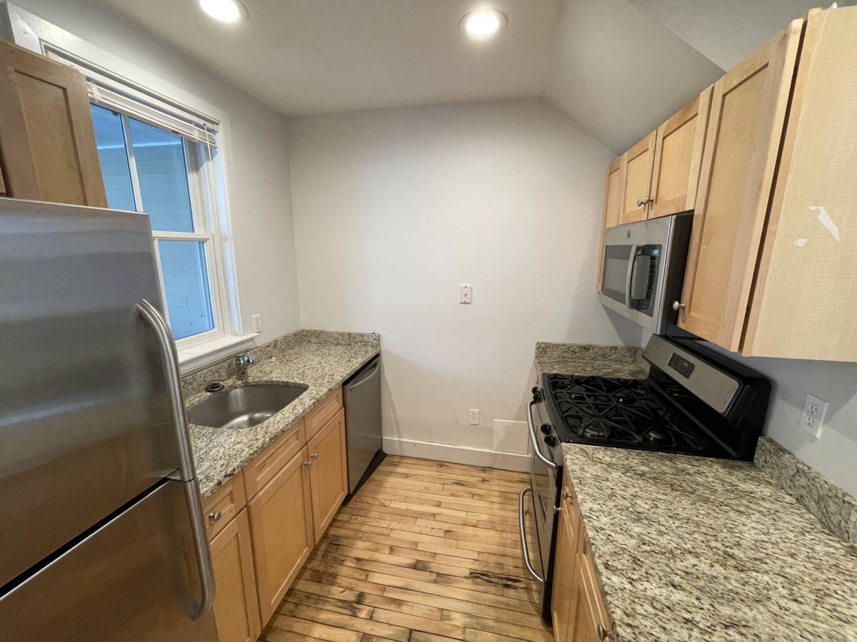 Apartment for rent at 110 Second St #104, Cambridge, MA 02141