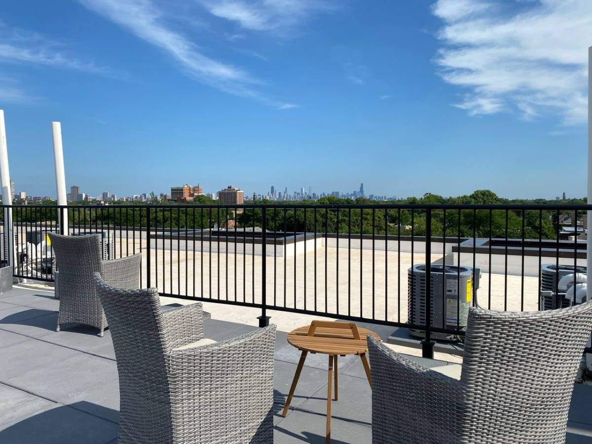 Apartment for rent at 2150 W Lawrence #202, Chicago, IL 60625