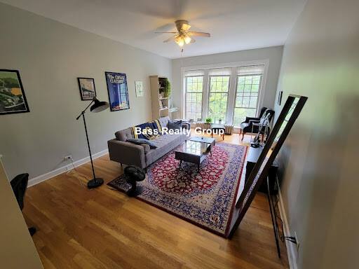 Apartment for rent at 6970 N Greenview #3, Chicago, IL 60626
