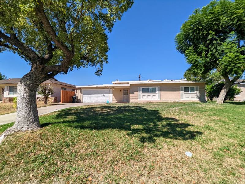 House for rent at 156 E Marshall Blvd, San Bernardino, CA 92404