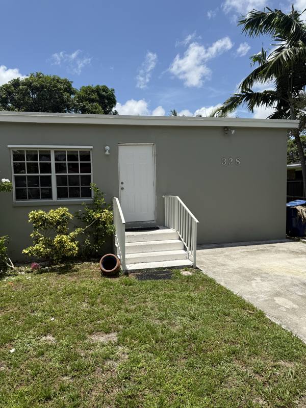 House for rent at 328 S Biscayne River Dr, Miami, FL 33169