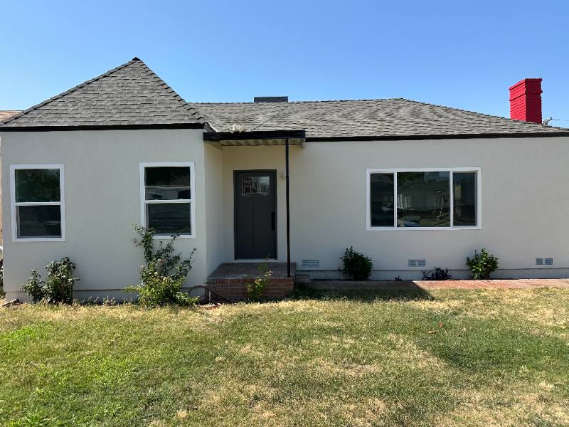 House for rent at 123 Linda Vista Dr, Bakersfield, CA 93308