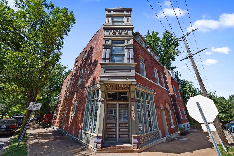 Townhouse for rent at 3203 Lemp, Saint Louis, MO 63118