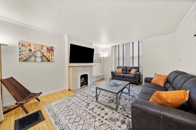 Apartment for rent at 901 S Bishop St #1, Chicago, IL 60607