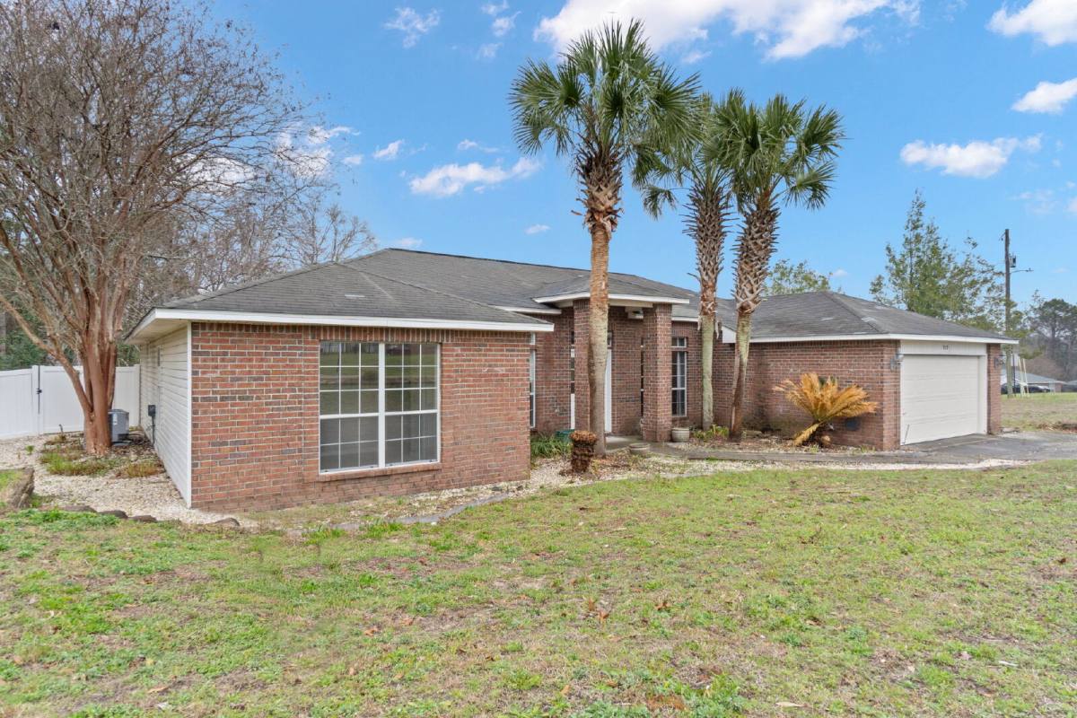 House for rent at 312 Peggy Dr, Crestview, FL 32536