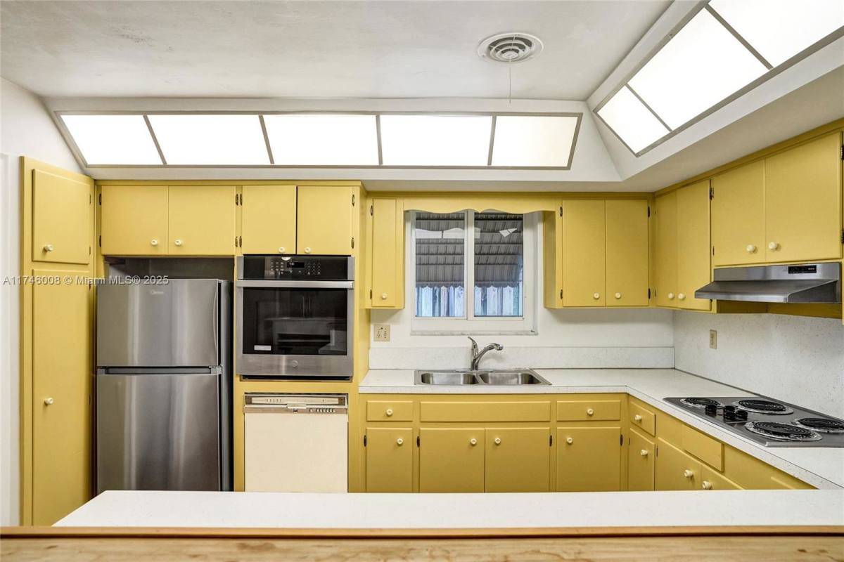 House for rent at 2157 Imperial Point Dr, Fort Lauderdale, FL 33308