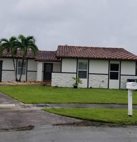 House for rent at 13611 SW 77th St, Miami, FL 33183