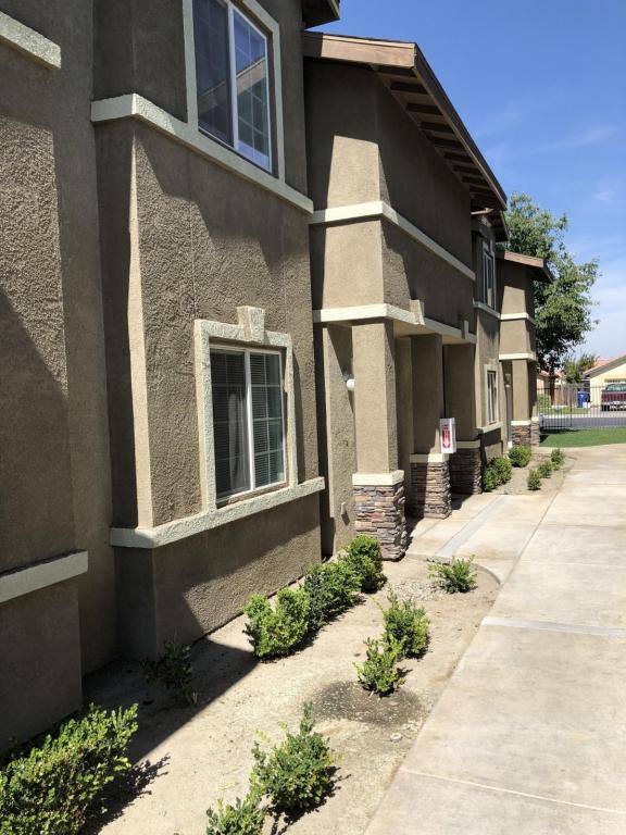 Townhouse for rent at 600 Hosking Ave #7-D, Bakersfield, CA 93307