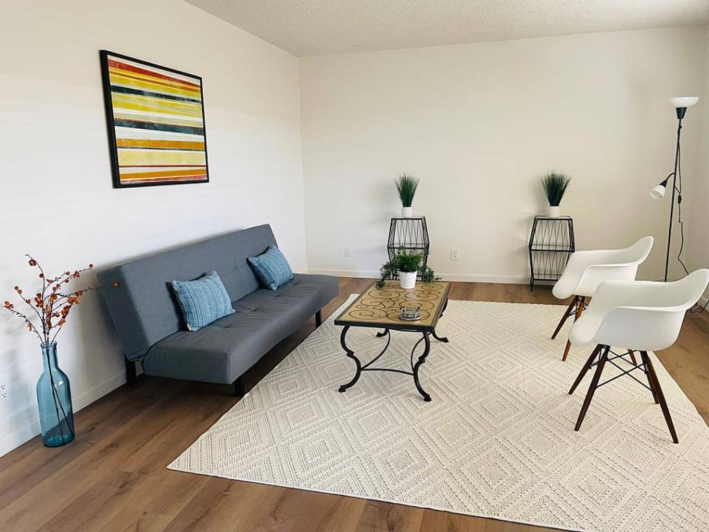Apartment for rent at 4324 Rilea Way #4, Oakland, CA 94605