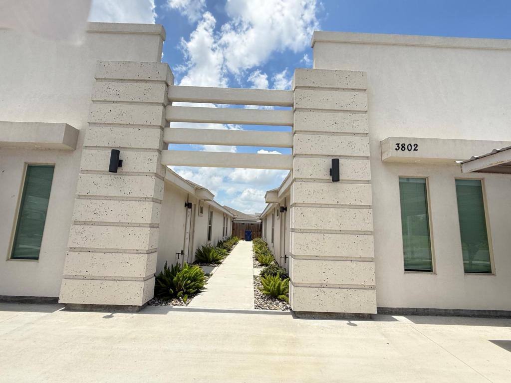 House for rent at 3802 Bella Costa Dr, Weslaco, TX 78596