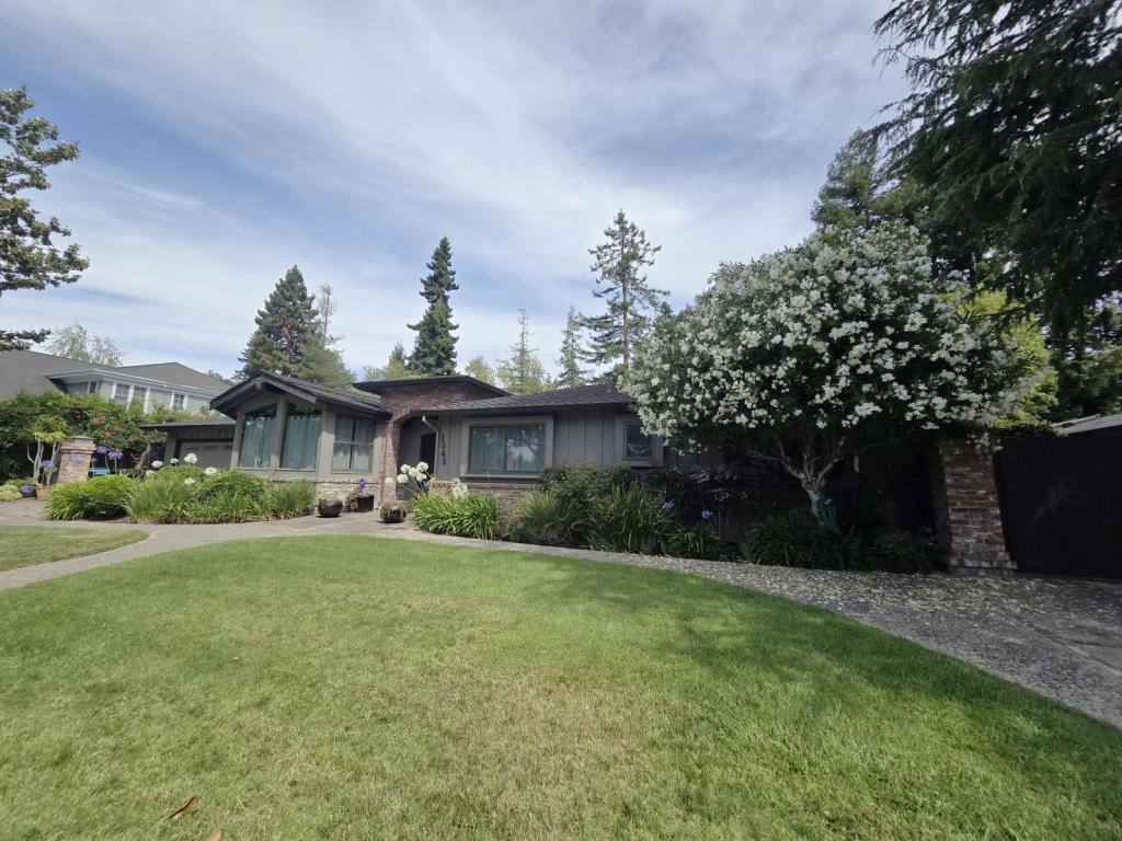 House for rent at 1545 Edgewood Dr, Palo Alto, CA 94303