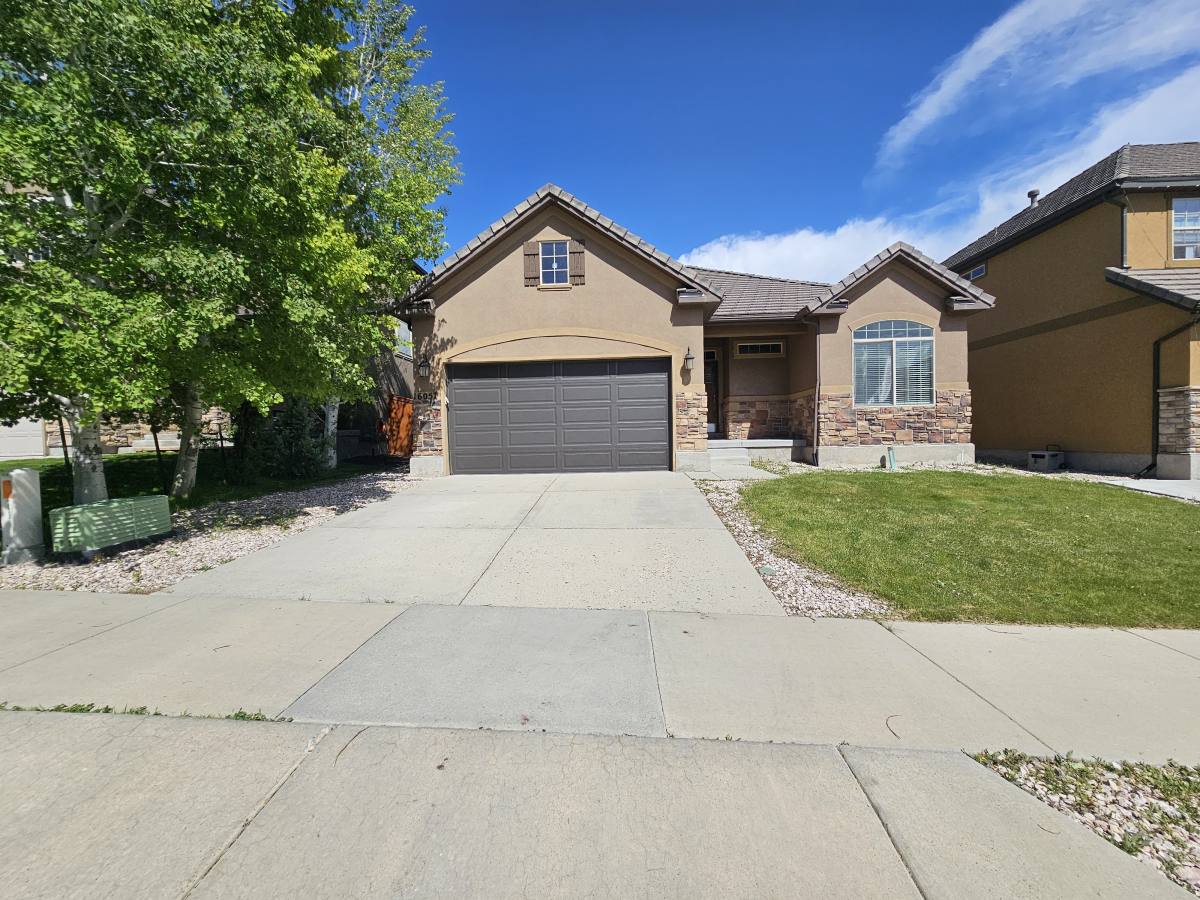 House for rent at 16057 S Timber Brook Dr, Draper, UT 84020