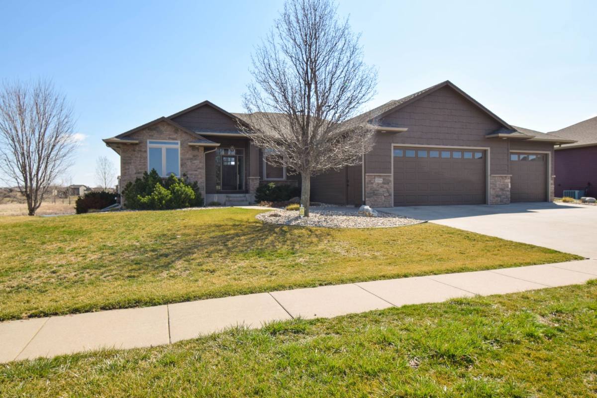 House for rent at 2204 S Silverthorne Ave, Sioux Falls, SD 57110