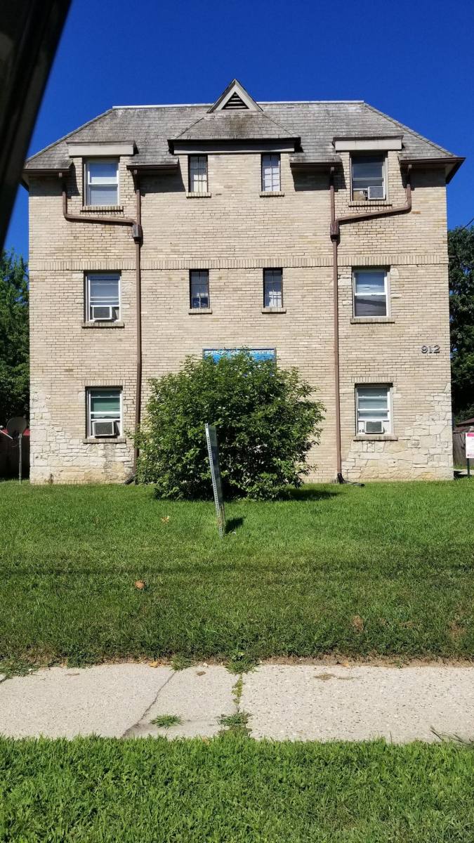 Apartment for rent at 912 Haskell Ave, Rockford, IL 61103