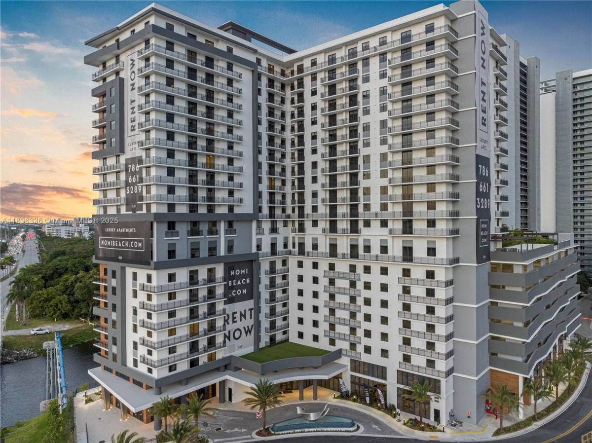 Apartment for rent at 16395 Biscayne Blvd, North Miami Beach, FL 33160