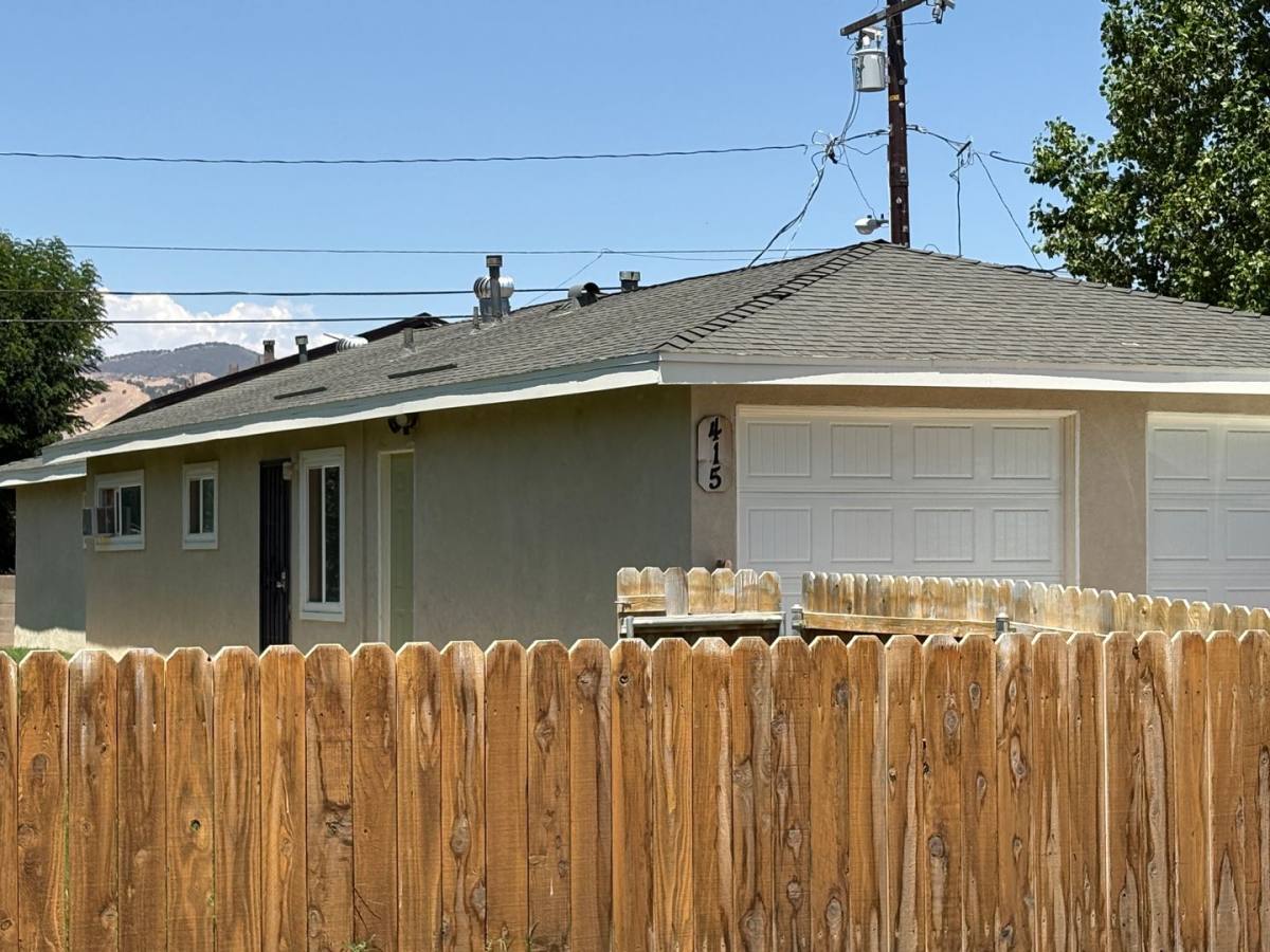 Apartment for rent at 415 Maple St, Tehachapi, CA 93561