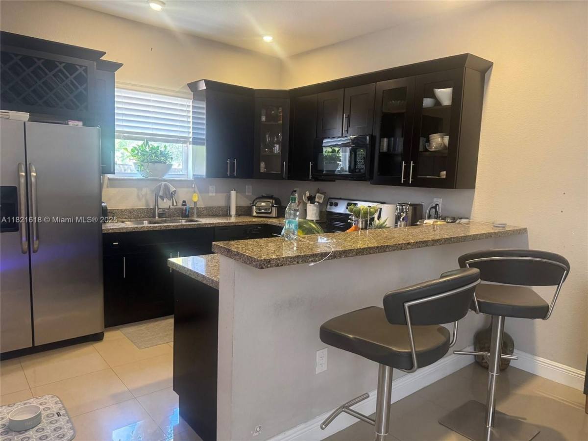 House for rent at 798 NE 43 St, Fort Lauderdale, FL 33334