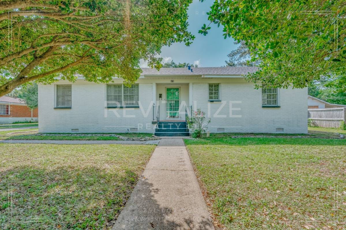 House for rent at 276 W Walton Ave, Mobile, AL 36606