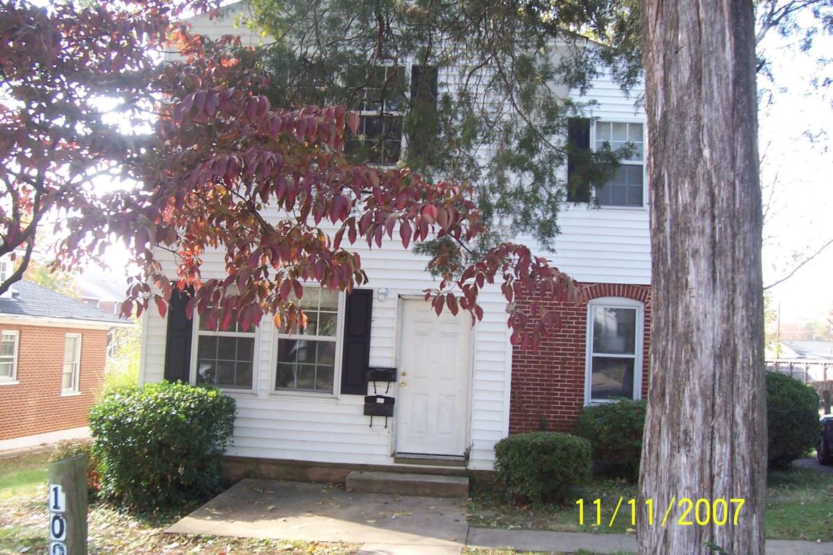 Apartment for rent at 109 Observatory Dr, Charlottesville, VA 22903