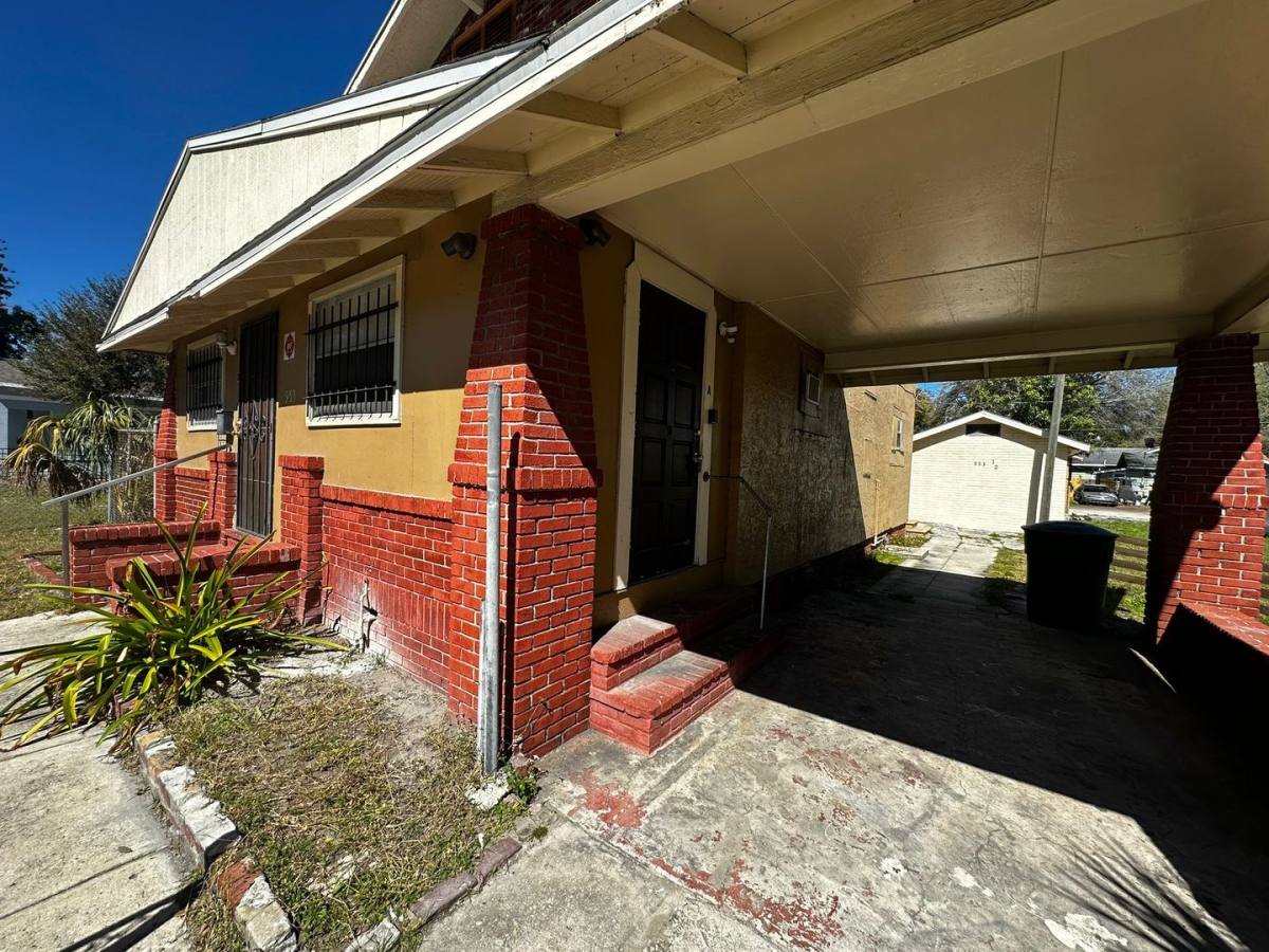 Apartment for rent at 953 12th Ave S, Saint Petersburg, FL 33705