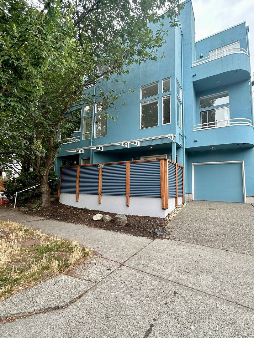 Townhouse for rent at 430 10th Ave E, Seattle, WA 98102