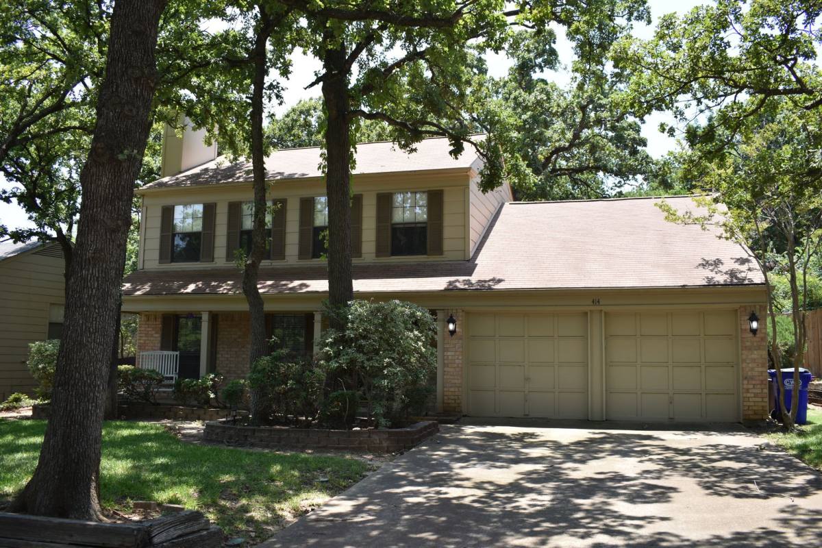 House for rent at 414 Teal Wood Lane, Euless, TX 76039