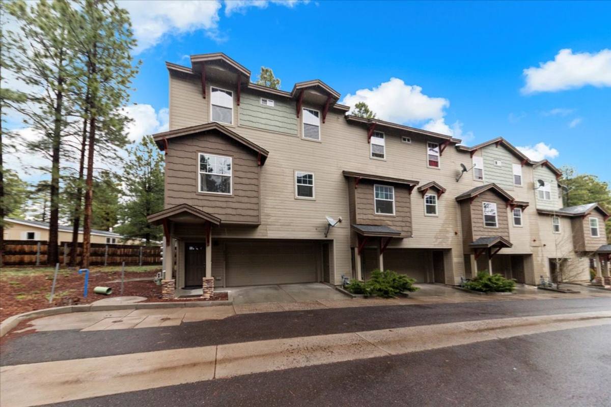 Townhouse for rent at 2502 W Washburn Court, Flagstaff, AZ 86001