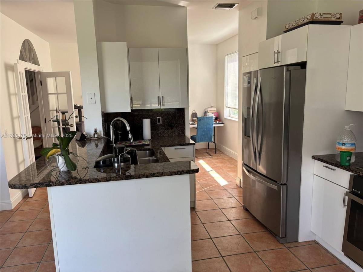House for rent at 4361 Dogwood Circle N, Fort Lauderdale, FL 33331