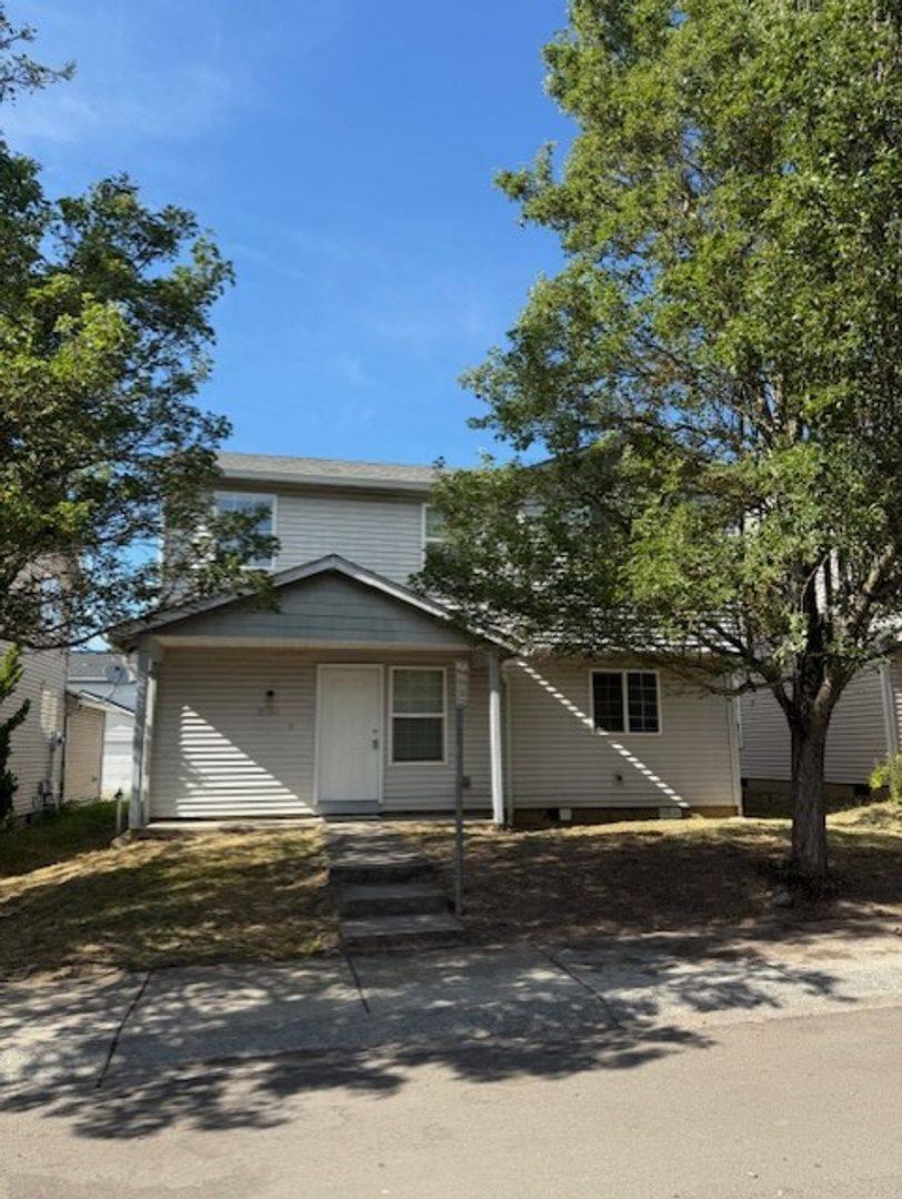 House for rent at 1130 W 30th St, Vancouver, WA 98660
