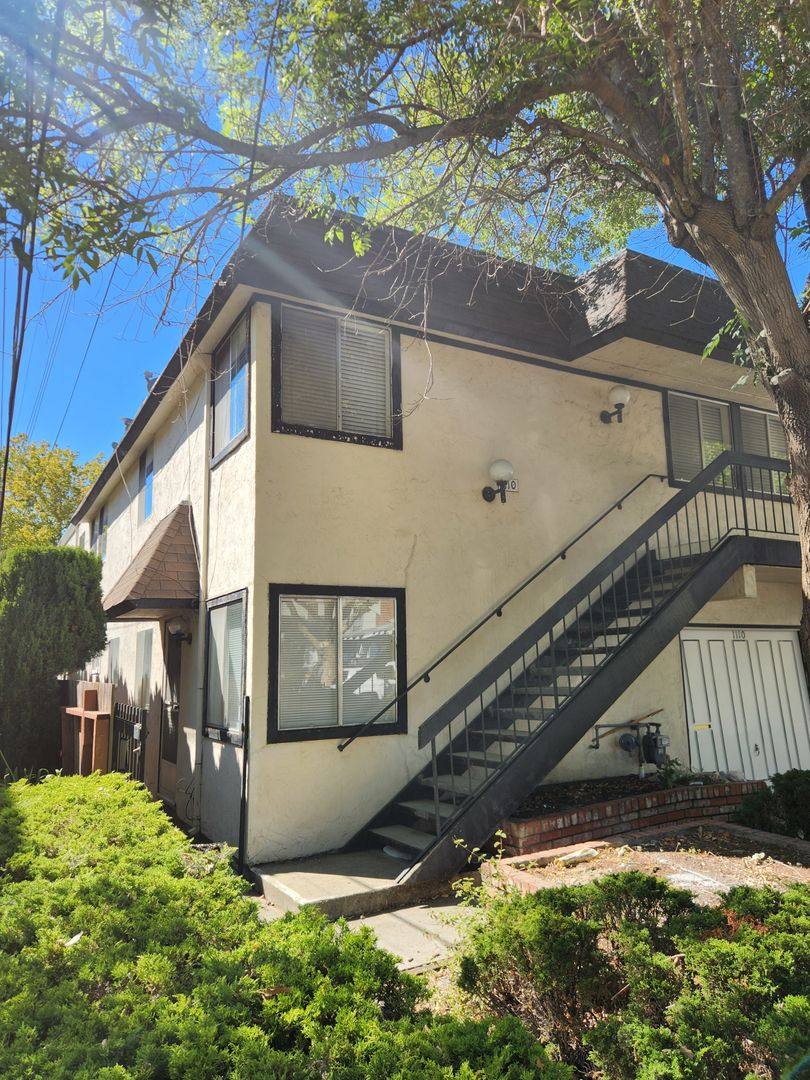 Apartment for rent at 1110 Douglas Ave, Burlingame, CA 94010