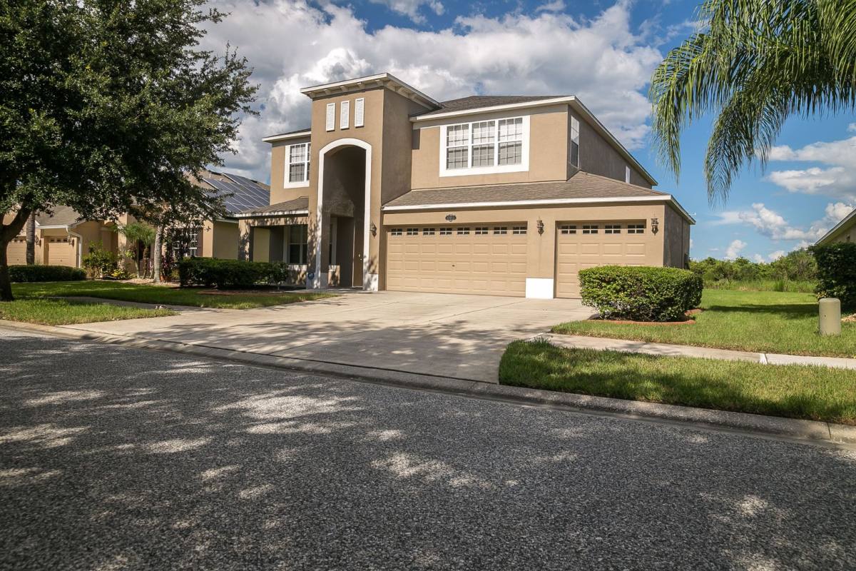 House for rent at 10811 Breaking Rocks Dr, Tampa, FL 33647
