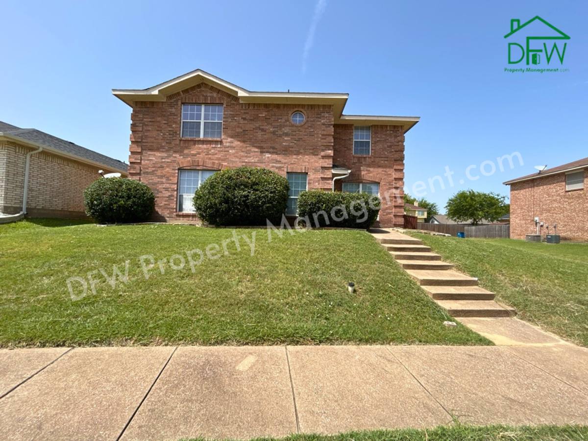 House for rent at 713 Eldorado Dr, Desoto, TX 75115
