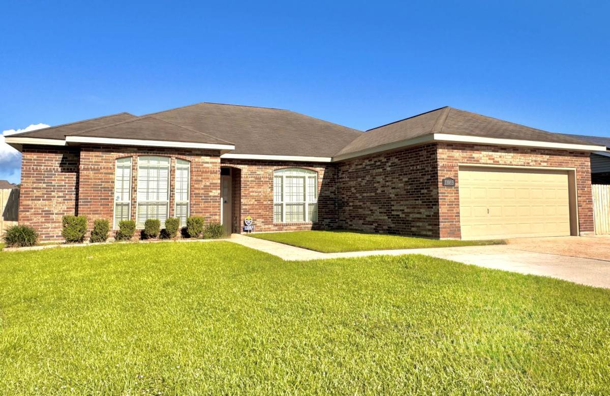 House for rent at 11083 S Bayou View Dr, Gonzales, LA 70737