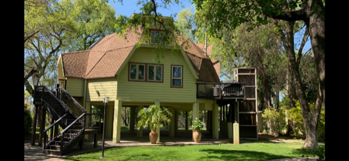 House for rent at 10533 Garden Highway, Sacramento, CA 95837