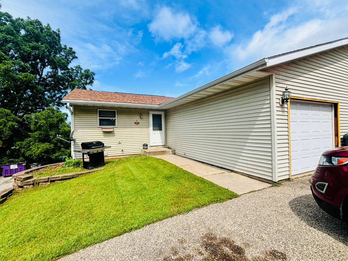 1835-1837 Sunset Lane, La Crosse, WI 54601