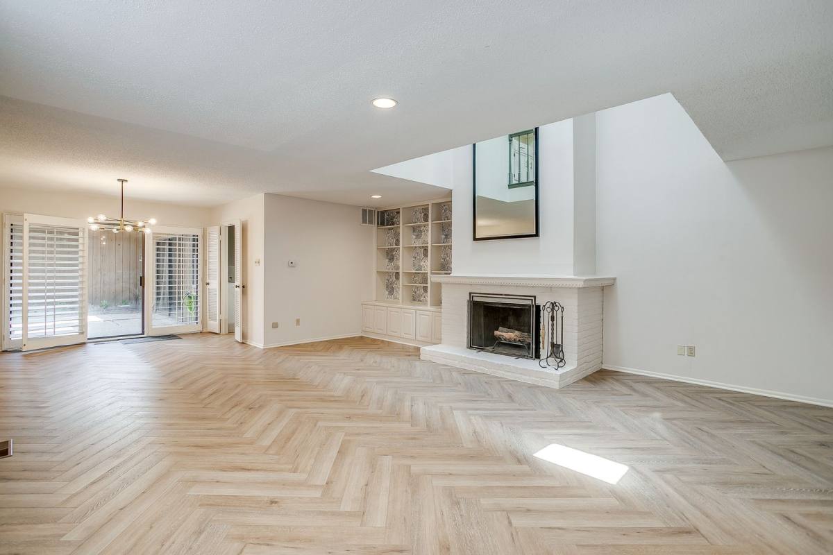 Townhouse for rent at 5605 Collinwood Ave, Fort Worth, TX 76107