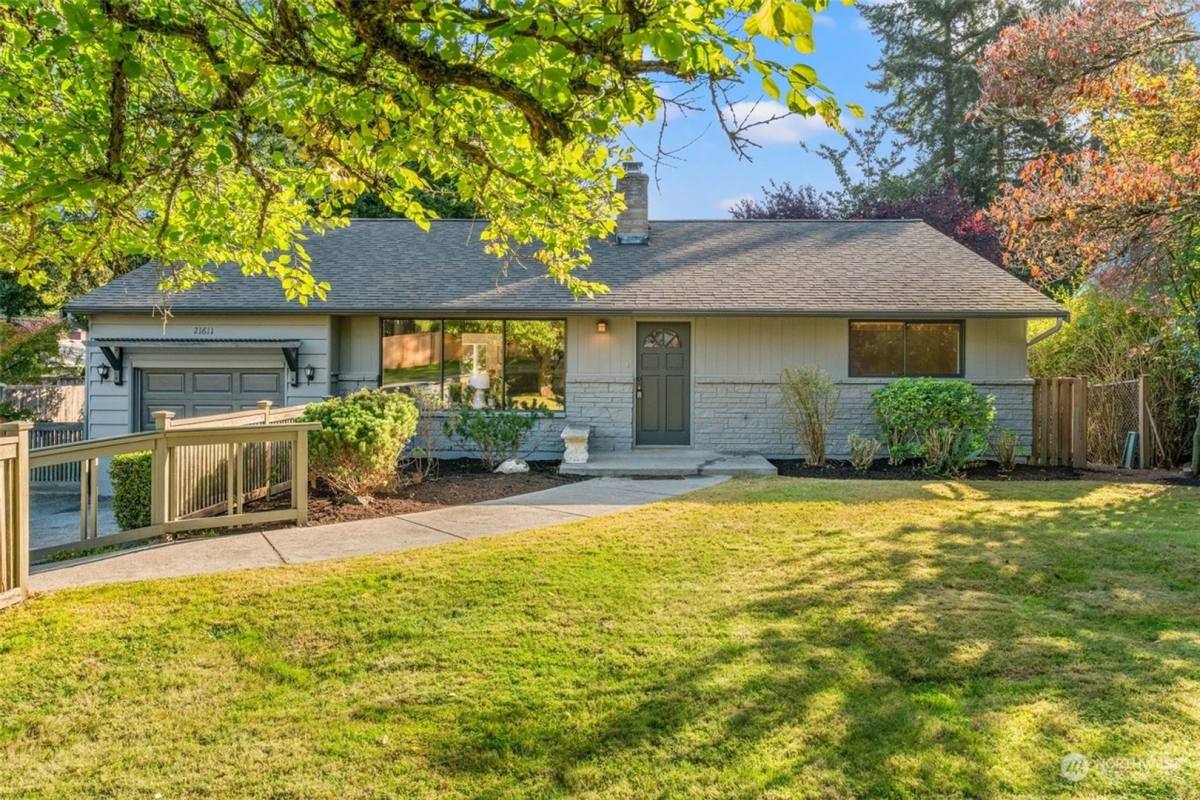 House for rent at 21611 92nd Ave W, Edmonds, WA 98020
