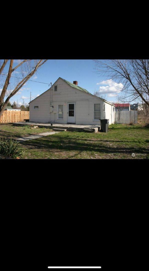 House for rent at 115 N Main St, Washtucna, WA 99371