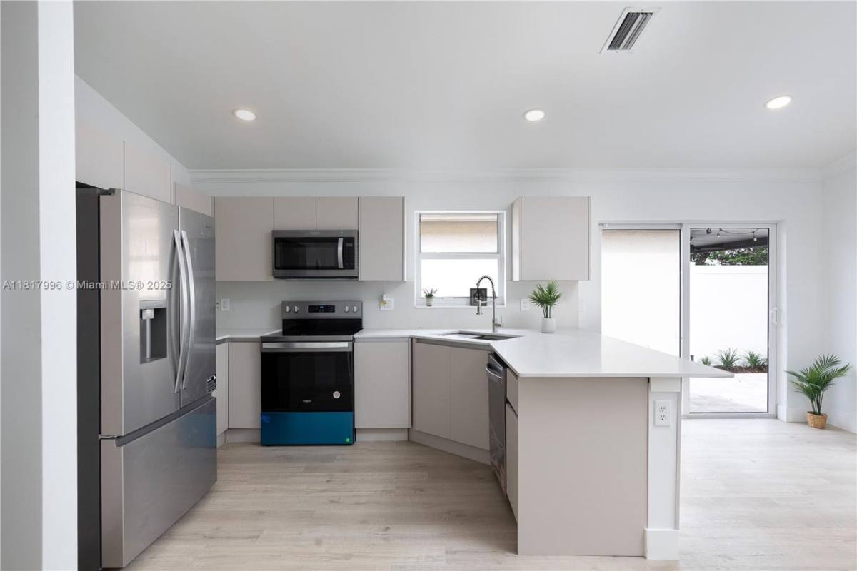 House for rent at 46 Gables Blvd, Fort Lauderdale, FL 33326