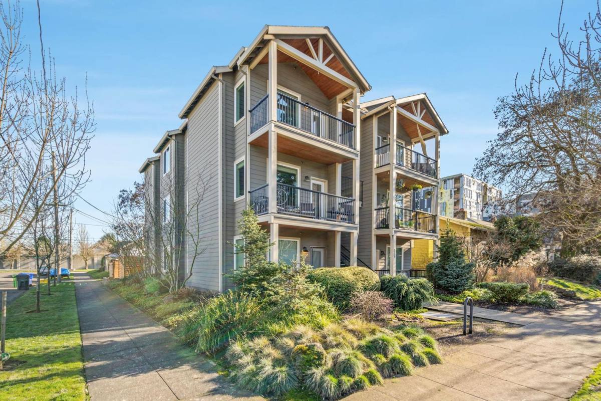Condo for rent at 5734 N Montana Ave, Portland, OR 97217