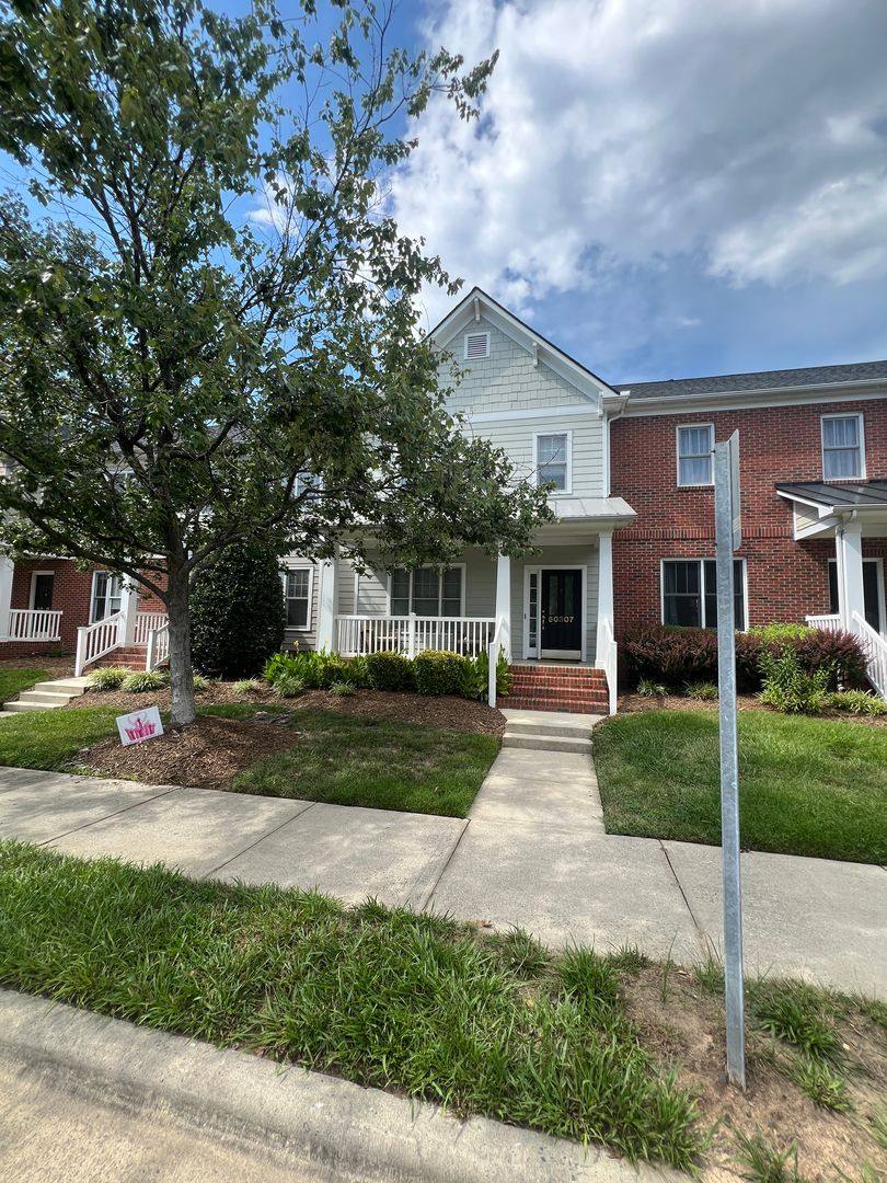 Townhouse for rent at 50307 Governors Dr, Chapel Hill, NC 27517